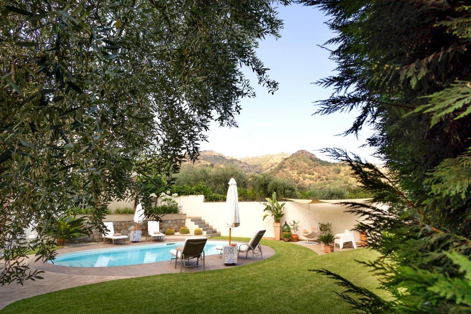 Villa Alcantara Di Charme Graniti Exterior photo